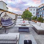 Unique Location With Hot-Tub, Terrace And Garden