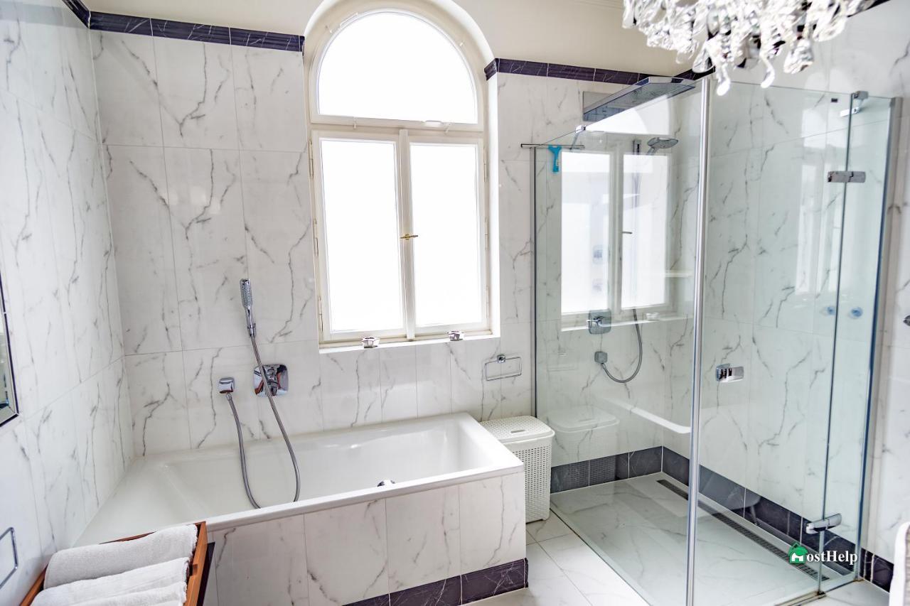 Unique Location With Hot-tub, Terrace And Garden * Praha