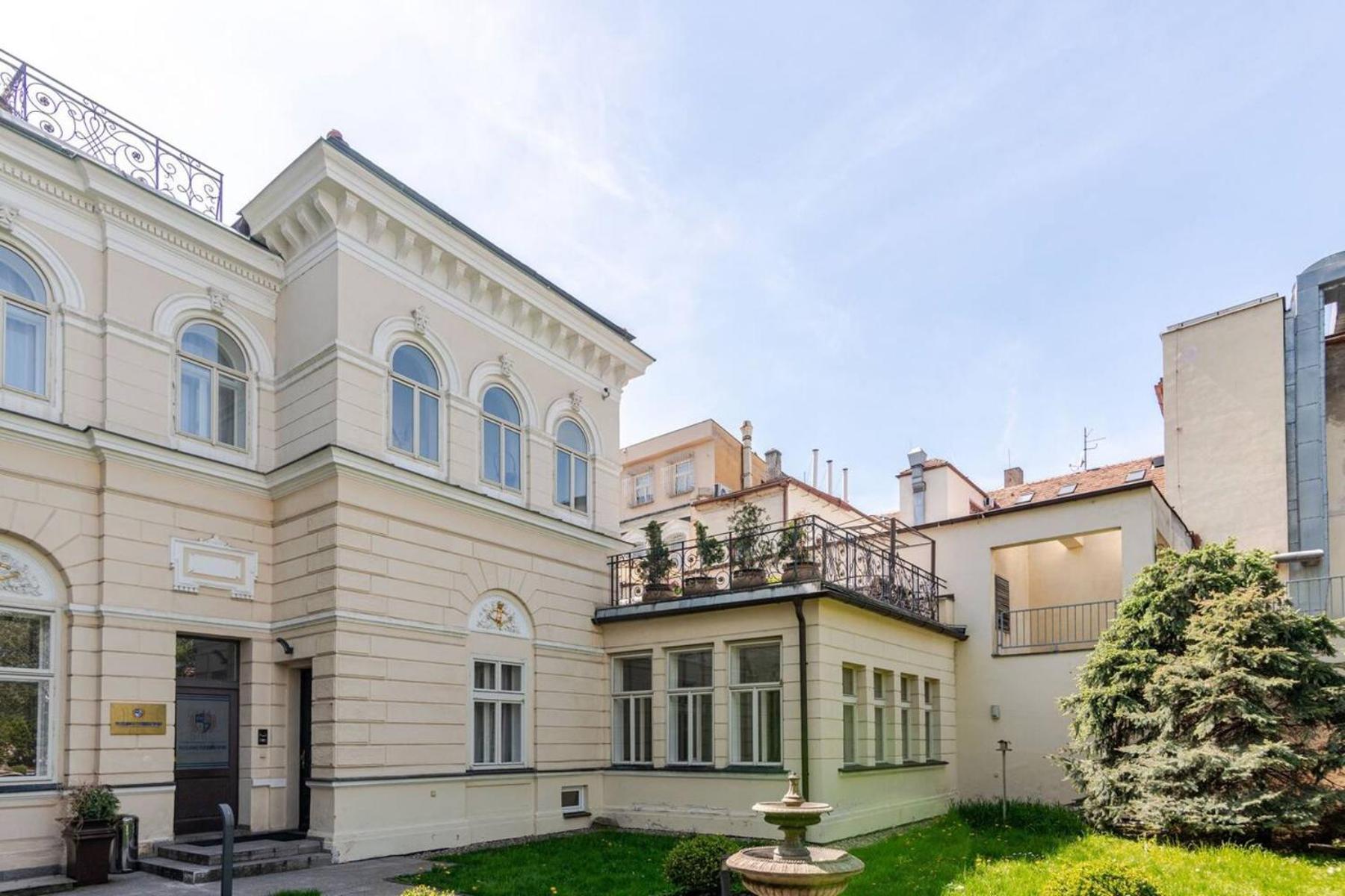 Unique Location With Hot-tub, Terrace And Garden * Prague
