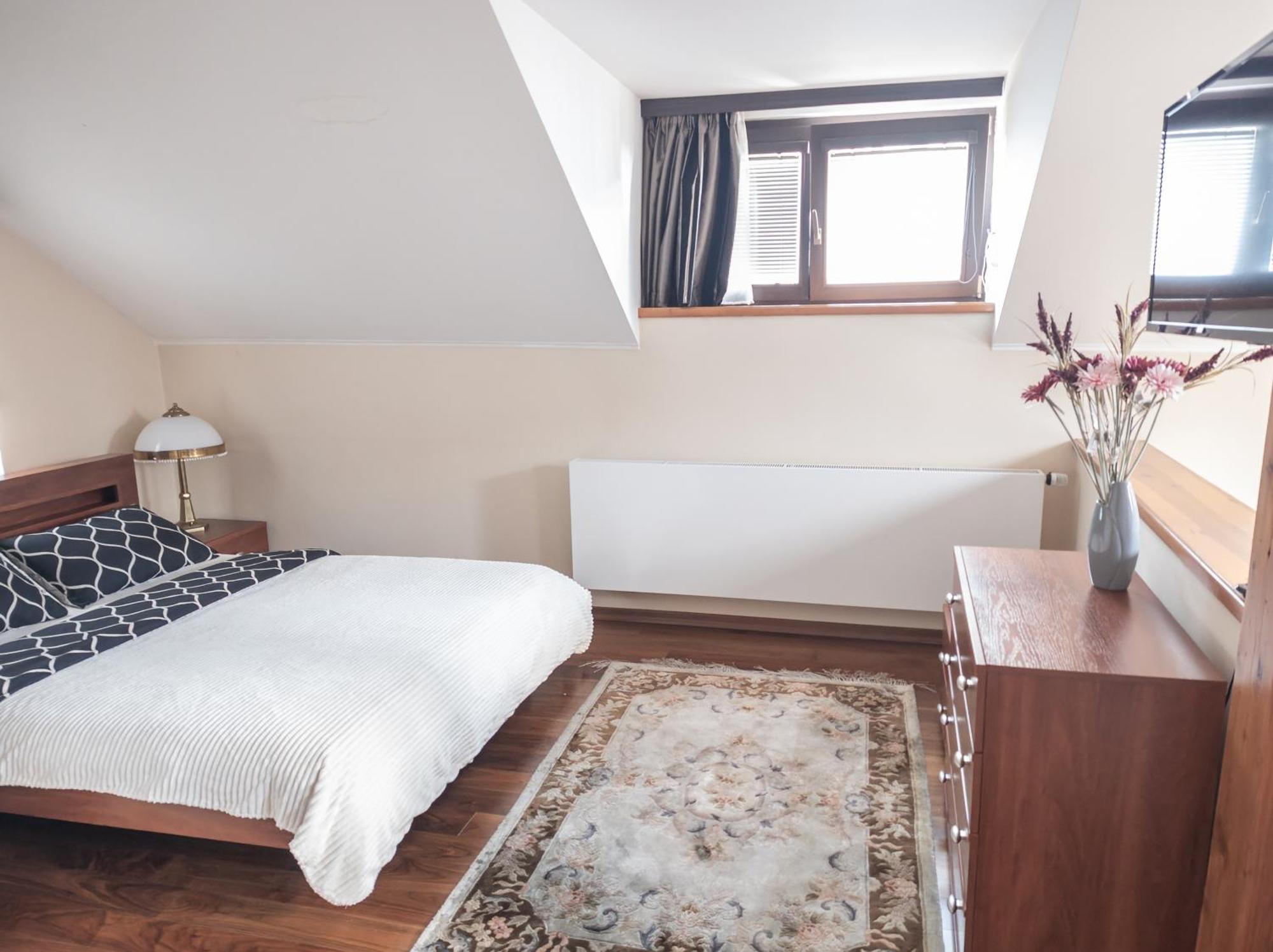 Villa Unique Location With Hot-tub, Terrace And Garden Prague